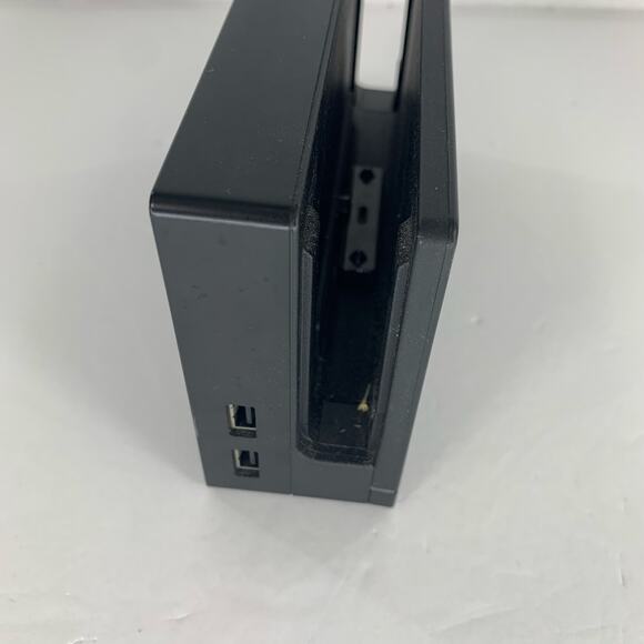 Nintendo Switch HAC-001(-01) 32GB Console with Neon Red and Joy-Cons and Charger - Picture 7 of 11